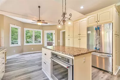 3790 Woodleigh Avenue NW, Canton, OH 44718 - Photo 13
