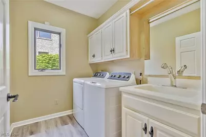 3790 Woodleigh Avenue NW, Canton, OH 44718 - Photo 17