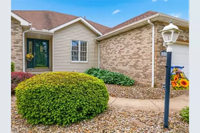 6862 Red Deer Circle NW, Canton, OH 44708 - Photo 3