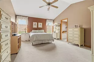 6862 Red Deer Cir NW, Canton, OH 44708 - Photo 21