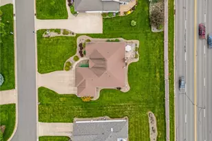 6862 Red Deer Cir NW, Canton, OH 44708 - Photo 37