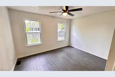 571 E 115th Street, Loveland, OH 44108 - Photo 19