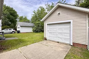 571 E 115th St, Loveland, OH 44108 - Photo 5