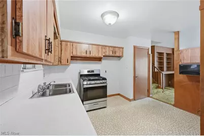 2534 Sierra Drive, Youngstown, OH 44511 - Photo 13