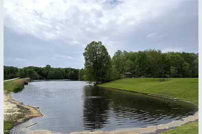 9109 Lake in The Woods Trail, Chagrin Falls, OH 44023 - Photo 5