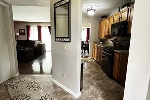 9605 E Idlewood Dr, Twinsburg, OH 44087 - Photo 3