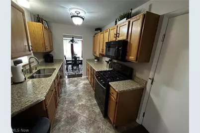 9605 E Idlewood Drive, Twinsburg, OH 44087 - Photo 5