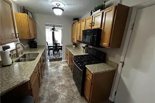 9605 E Idlewood Dr, Twinsburg, OH 44087 - Photo 5