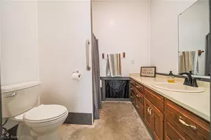 6401 E Moreland Rd, Fredericksburg, OH 44627 - Photo 35