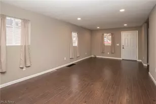 318 Elmport Ave NE, Canton, OH 44704 - Photo 3