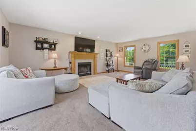 7987 Lisbon St E, East Canton, OH 44730 - Photo 11