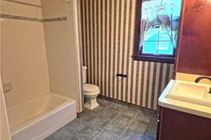 6670 Stratford Rd, Concord Twp, OH 44077 - Photo 9