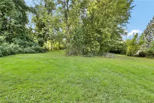 25255 Maple Ridge Rd, North Olmsted, OH 44070 - Photo 31