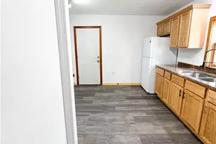 81 S Pleasant St, Oberlin, OH 44074 - Photo 7