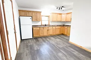 81 S Pleasant St, Oberlin, OH 44074 - Photo 9