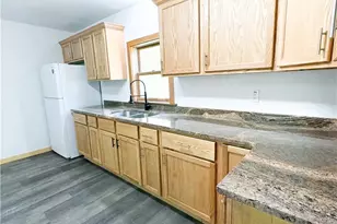 81 S Pleasant St, Oberlin, OH 44074 - Photo 5