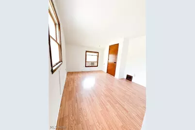 81 S Pleasant Street, Oberlin, OH 44074 - Photo 31