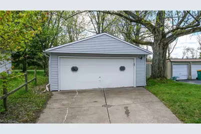 14902 James Avenue, Maple Heights, OH 44137 - Photo 33