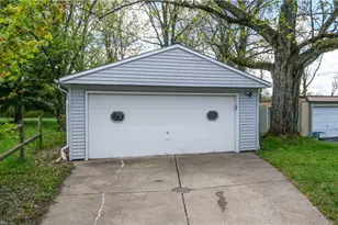 14902 James Ave, Maple Heights, OH 44137 - Photo 33