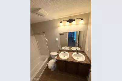 952 Hartford Village Boulevard, Columbus, OH 43228 - Photo 11