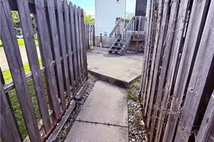 952 Hartford Village Blvd, Columbus, OH 43228 - Photo 23