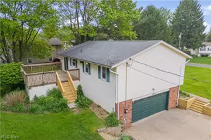 1425 Galaxy Dr, Mogadore, OH 44260 - Photo 3