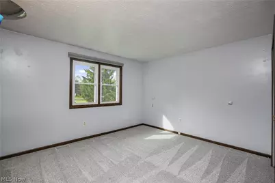 1425 Galaxy Drive, Mogadore, OH 44260 - Photo 25