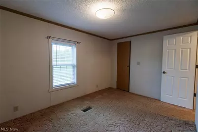 8582 Dundee Wilmot Road, Dundee, OH 44624 - Photo 15