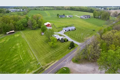 8582 Dundee Wilmot Road, Dundee, OH 44624 - Photo 35
