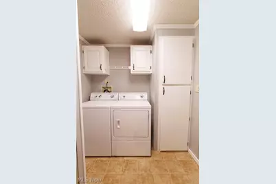 8582 Dundee Wilmot Road, Dundee, OH 44624 - Photo 5