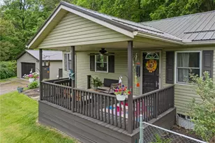 6942 Mt Pleasant Rd NE, Zoarville, OH 44656 - Photo 3