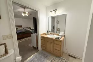 4777 Waterloo Rd, Atwater, OH 44201 - Photo 13