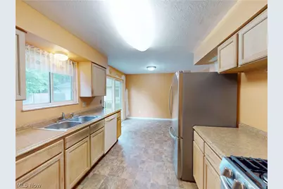 744 Arline Avenue, Eastlake, OH 44095 - Photo 9