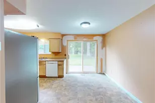 744 Arline Ave, Eastlake, OH 44095 - Photo 5