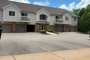 1432 Buckingham Gate Blvd, Cuyahoga Falls, OH 44221 - Photo 1