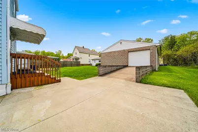 1723 Harbor Avenue, Ashtabula, OH 44004 - Photo 5