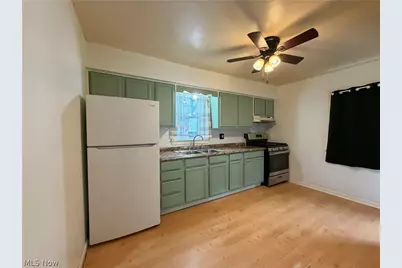 1564 Adelaide Avenue SE, Warren, OH 44484 - Photo 5