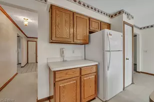 73 Lakecrest Blvd, Hinckley, OH 44233 - Photo 19