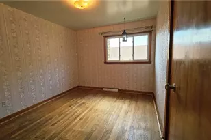 113 Main St, Rayland, OH 43943 - Photo 21