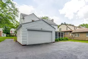 632 Roslyn Ave, Akron, OH 44320 - Photo 7