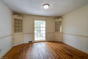 632 Roslyn Ave, Akron, OH 44320 - Photo 17
