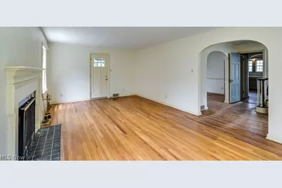 632 Roslyn Avenue, Akron, OH 44320 - Photo 13