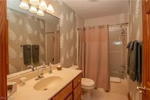1535 Chadford Gate SE, Canton, OH 44709 - Photo 39