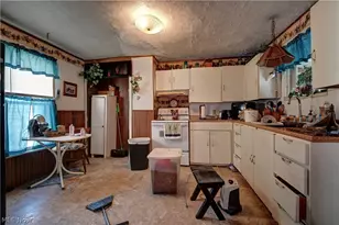 357 3rd St NW, New Philadelphia, OH 44663 - Photo 9