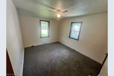 4814 Hope Avenue, Ashtabula, OH 44004 - Photo 17
