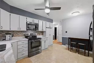 765 Ewing Rd, Youngstown, OH 44512 - Photo 3