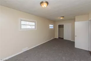 4004 E 41st St, Newburgh Heights, OH 44105 - Photo 25