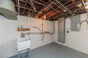 4004 E 41st St, Newburgh Heights, OH 44105 - Photo 39