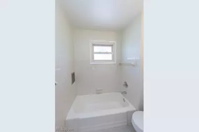 4004 E 41st Street, Newburgh Heights, OH 44105 - Photo 37