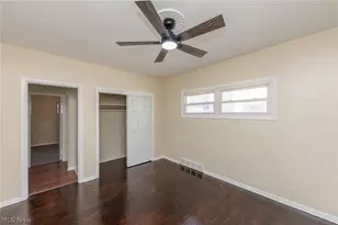 4004 E 41st St, Newburgh Heights, OH 44105 - Photo 17